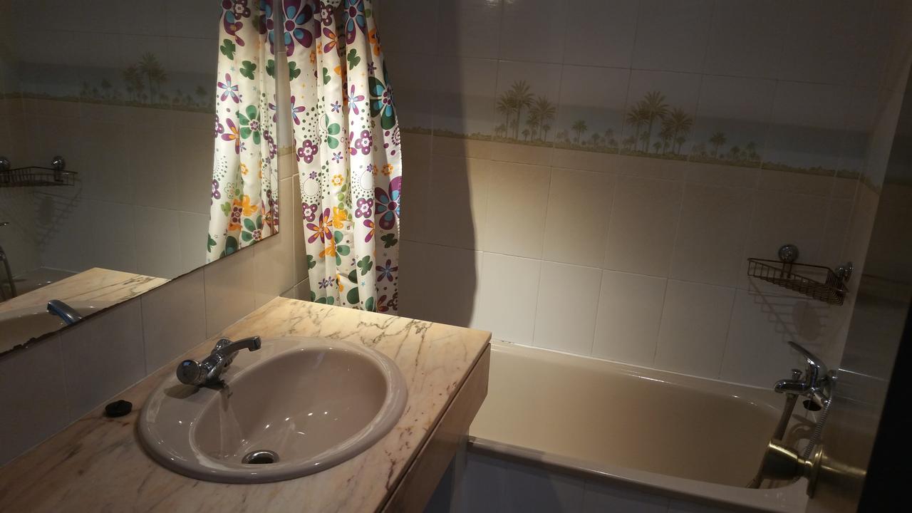 Apartamentos Versailles Вилафортуни Екстериор снимка